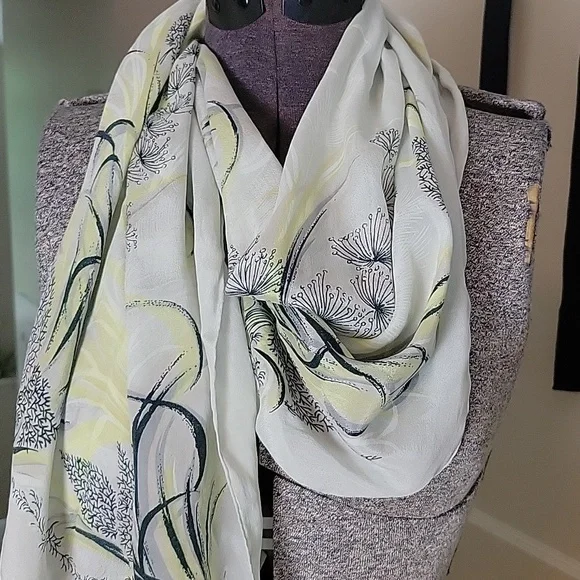 Botanical True Vintage Scarf - Picture 3 of 12